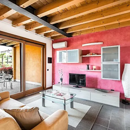 Borgo Lago *