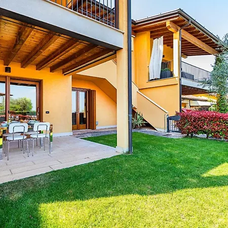 Borgo Lago *